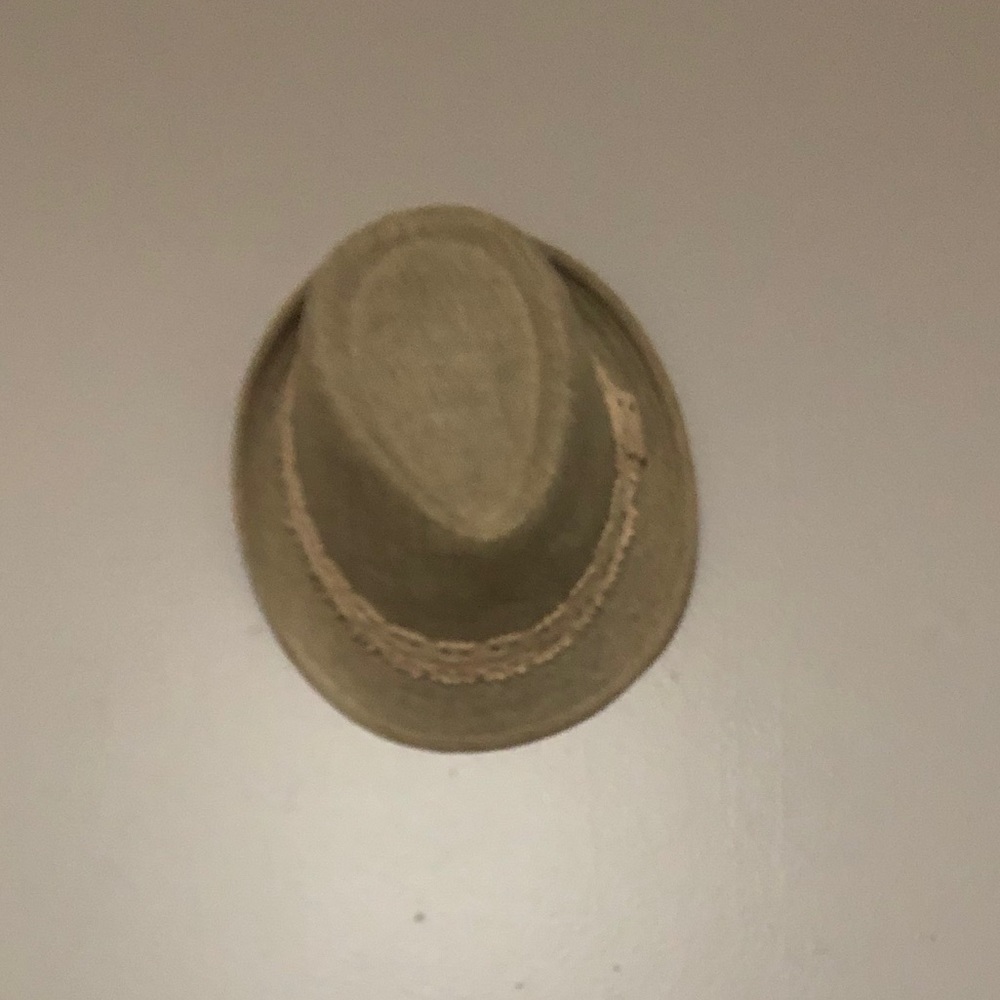 hat - Picture 5 of 5